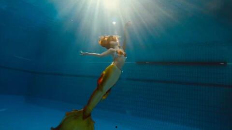 发现美人鱼的视频,水下奇观引全球关注